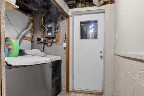 3204 Riel Place Se, Calgary, AB - Indoor