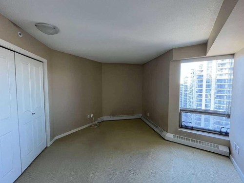 1205-1088 6 Avenue Sw, Calgary, AB - Indoor Photo Showing Other Room