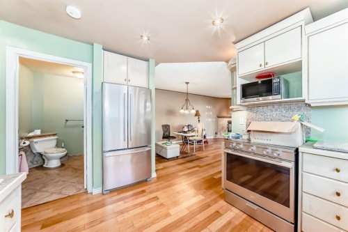 274 Templeview Way Ne, Calgary, AB - Indoor Photo Showing Kitchen