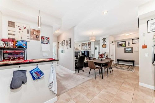 210-1005A Westmount Drive, Strathmore, AB - Indoor