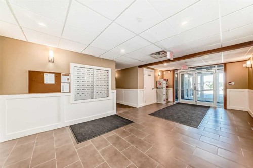210-1005A Westmount Drive, Strathmore, AB - Indoor Photo Showing Other Room