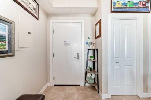 210-1005A Westmount Drive, Strathmore, AB - Indoor Photo Showing Other Room