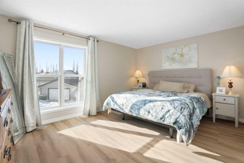 165 Harvest Park Circle Ne, Calgary, AB - Indoor Photo Showing Bedroom