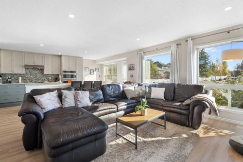 165 Harvest Park Circle Ne, Calgary, AB - Indoor Photo Showing Living Room