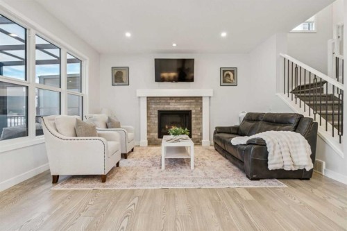 55 Sundown Crescent, Cochrane, AB 