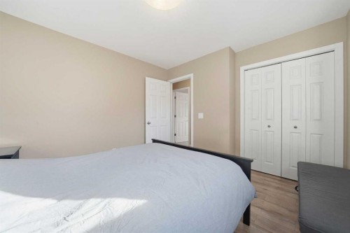 132 Shawcliffe Circle Sw, Calgary, AB - Indoor Photo Showing Bedroom