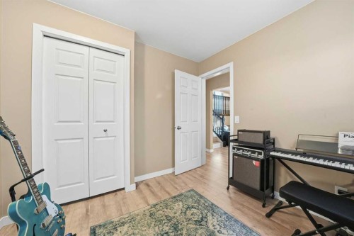 132 Shawcliffe Circle Sw, Calgary, AB - Indoor Photo Showing Office