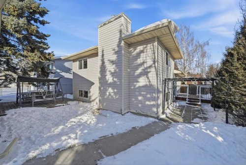 132 Shawcliffe Circle Sw, Calgary, AB - Outdoor