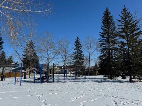 132 Shawcliffe Circle Sw, Calgary, AB - Outdoor