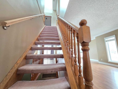 52 Sunvale Mews Se, Calgary, AB - Indoor Photo Showing Other Room