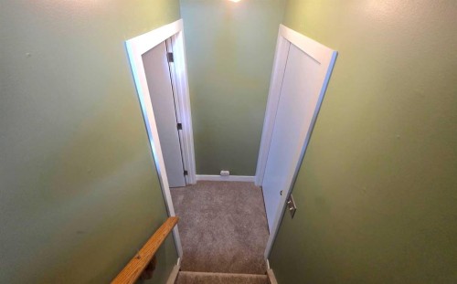 52 Sunvale Mews Se, Calgary, AB - Indoor Photo Showing Other Room