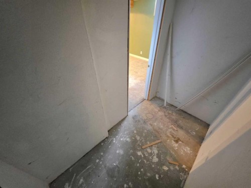 52 Sunvale Mews Se, Calgary, AB - Indoor Photo Showing Other Room