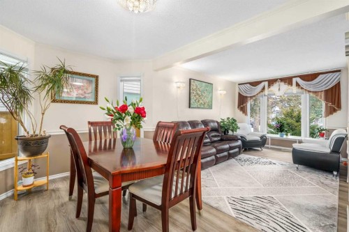 43 Millrise Crescent Sw, Calgary, AB - Indoor Photo Showing Dining Room