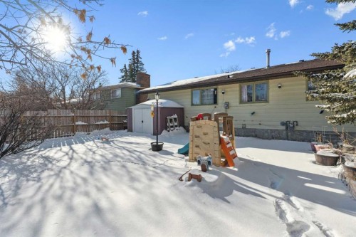 228 Silvercreek Way Nw, Calgary, AB - Outdoor