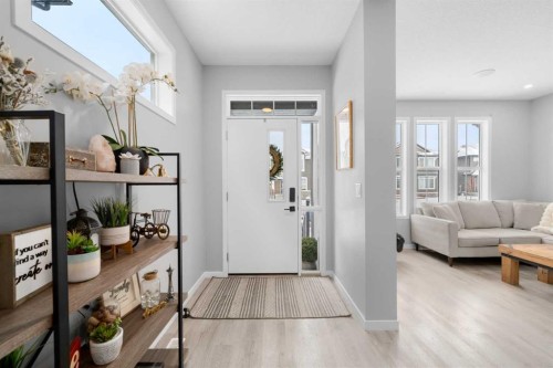 92 Wolf Gate, Okotoks, AB - Indoor