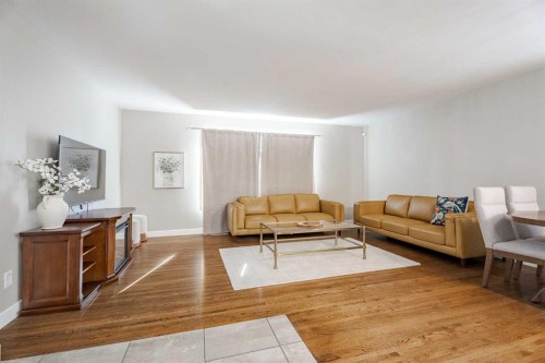 94 Brantford Crescent Nw, Calgary, AB - Indoor Photo Showing Living Room