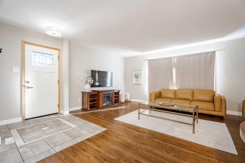 94 Brantford Crescent Nw, Calgary, AB - Indoor Photo Showing Living Room