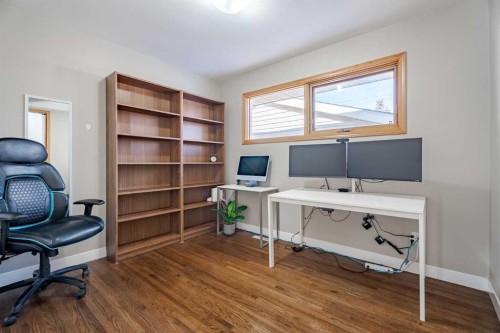 94 Brantford Crescent Nw, Calgary, AB - Indoor Photo Showing Office