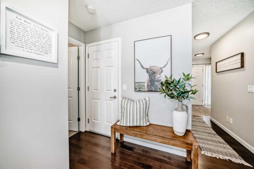 117 Sunset Common, Cochrane, AB - Indoor Photo Showing Other Room