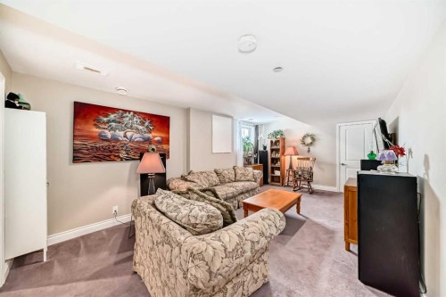 20 Mackenzie, Carstairs, AB - Indoor