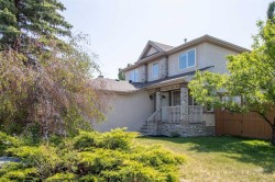 235 Everwillow Close SW Calgary, AB T2Y 4G6