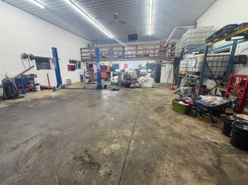 101071 Township Road 740, Rural Grande Prairie No. 1, County Of, AB - Indoor Photo Showing Garage