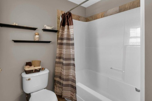 2235 Brightoncrest Green Se, Calgary, AB - Indoor Photo Showing Bathroom