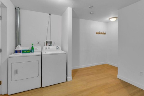 2235 Brightoncrest Green Se, Calgary, AB - Indoor Photo Showing Laundry Room