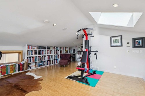 2407 Westmount Road Nw, Calgary, AB - Indoor