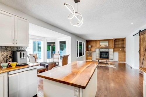 73 Riverview Close Se, Calgary, AB - Indoor With Fireplace