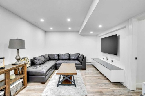 73 Riverview Close Se, Calgary, AB - Indoor