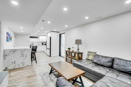 73 Riverview Close Se, Calgary, AB - Indoor Photo Showing Living Room