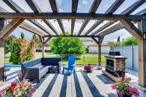 73 Riverview Close Se, Calgary, AB - Outdoor With Deck Patio Veranda