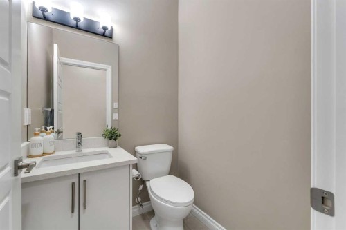 521 Corner Meadows Way Ne, Calgary, AB - Indoor Photo Showing Bathroom
