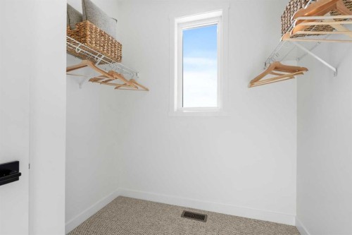 140 Eston Circle Se, Calgary, AB - Indoor