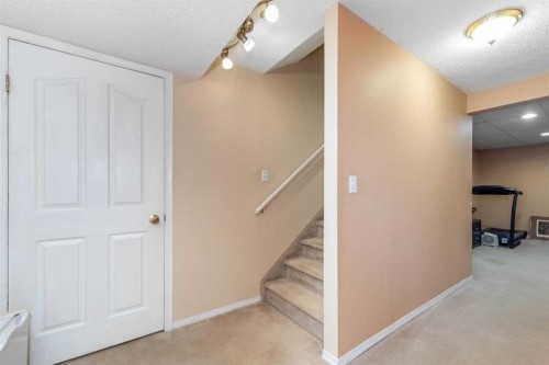 26 Citadel Crest Link Nw, Calgary, AB - Indoor Photo Showing Other Room