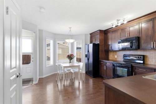 96 Auburn Bay Boulevard Se, Calgary, AB - Indoor Photo Showing Kitchen