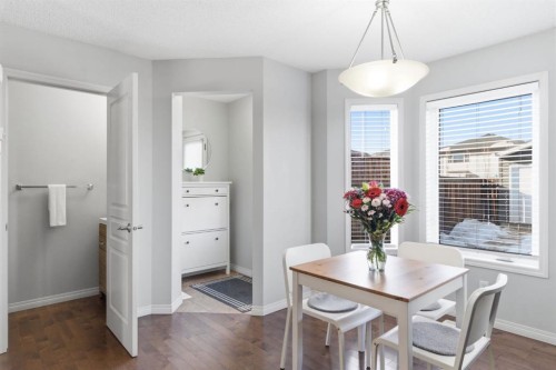 96 Auburn Bay Boulevard Se, Calgary, AB - Indoor Photo Showing Dining Room