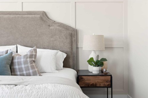 47 Sundown Crescent, Cochrane, AB - Indoor Photo Showing Other Room