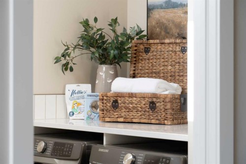 47 Sundown Crescent, Cochrane, AB - Indoor Photo Showing Other Room