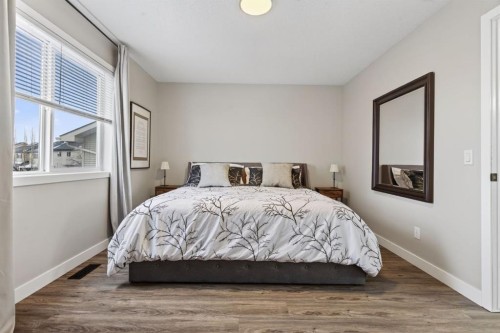 43 Drake Landing Common, Okotoks, AB 