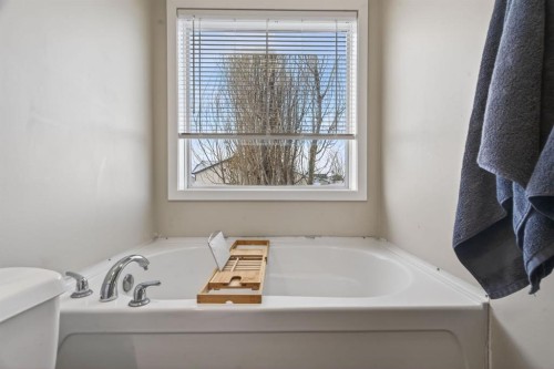 43 Drake Landing Common, Okotoks, AB 