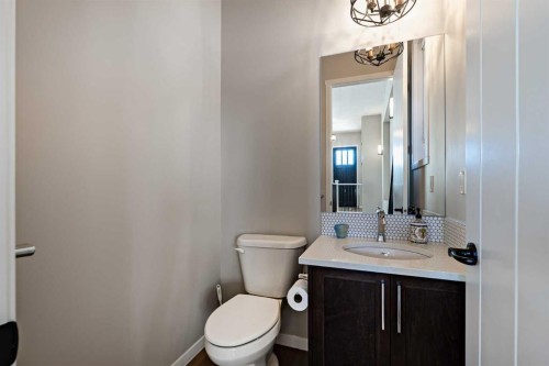 80 Mahogany Gardens Se, Calgary, AB - Indoor Photo Showing Bathroom