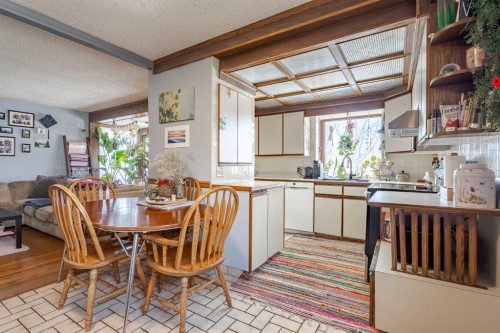 3124 14 Street Nw, Calgary, AB - Indoor Photo Showing Dining Room