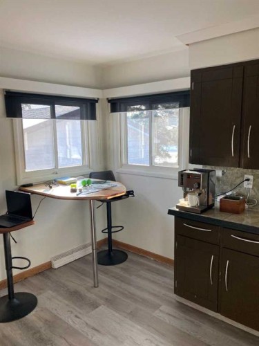 84 Waterloo Drive Sw, Calgary, AB - Indoor