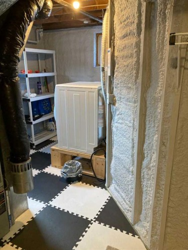 84 Waterloo Drive Sw, Calgary, AB - Indoor