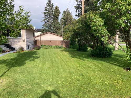 84 Waterloo Drive Sw, Calgary, AB - Outdoor