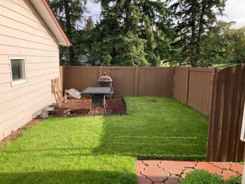 84 Waterloo Drive Sw, Calgary, AB - Outdoor