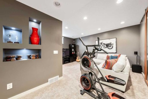78 Ypres Green Sw, Calgary, AB - Indoor