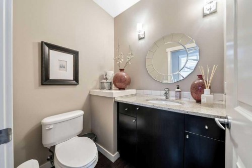 78 Ypres Green Sw, Calgary, AB - Indoor Photo Showing Bathroom
